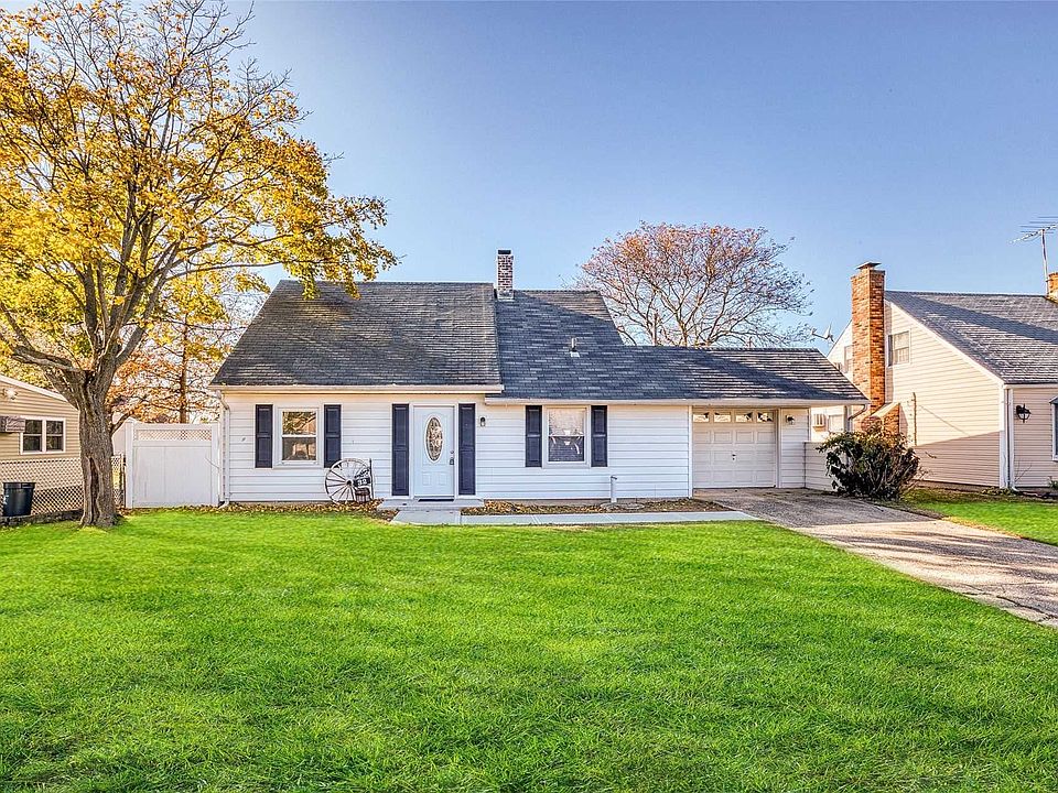 1st image of 32 Farm Ln