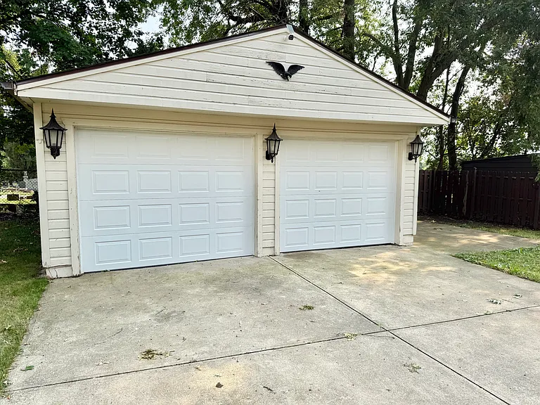 4623 Behrwald Ave — Photo 13