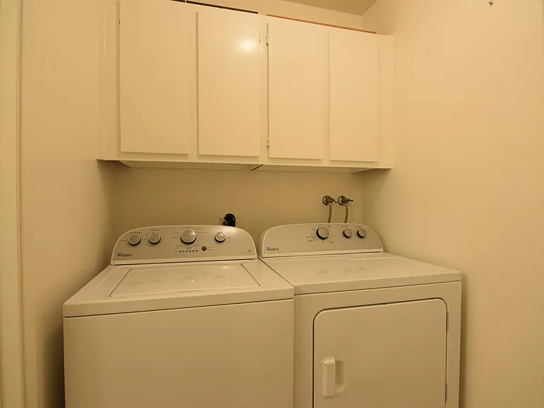 436 Bernice Ln — Photo 9