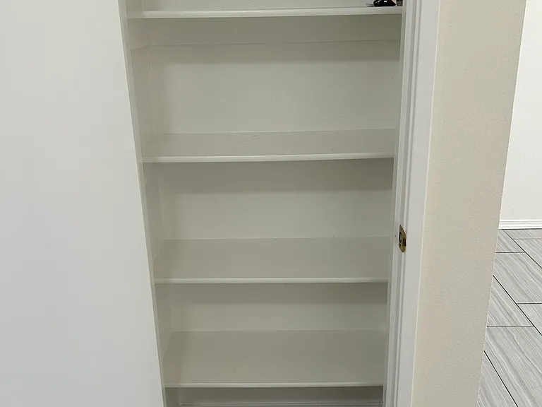 724 N Florence St #D — Photo 13