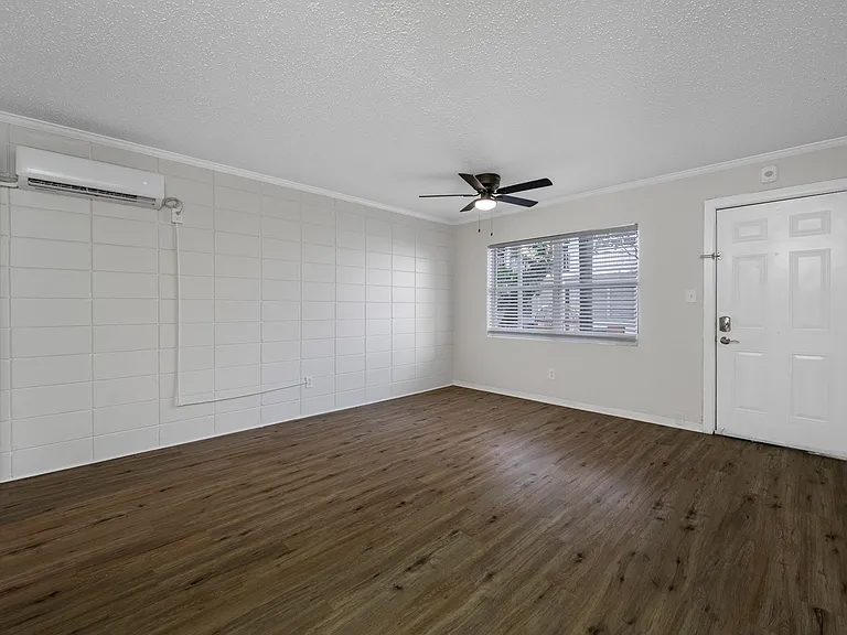 Satoshi Hideout — Photo 13