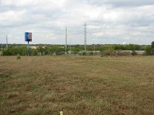 1st image of 748 Hot Wells Blvd