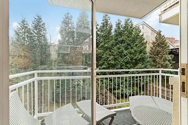 Sold by Corcoran | media 20