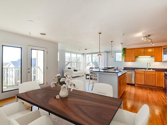 4th image of 8201 Mayo Dr Unit 302