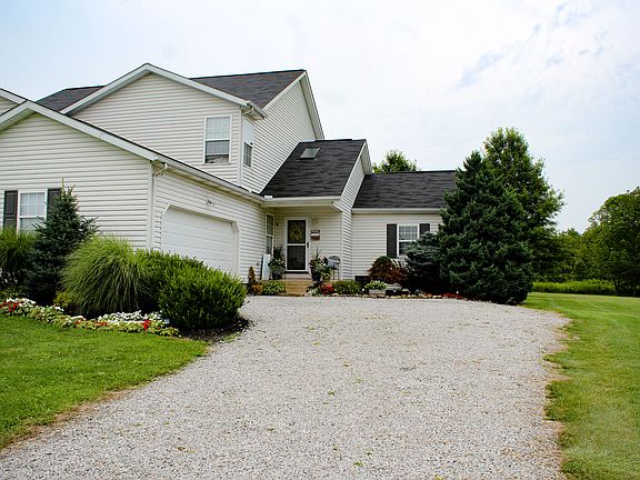 3rd image of 9004-06 Emily Ct