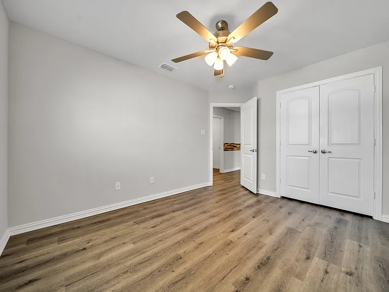 2817 Bellflower Dr — Photo 9
