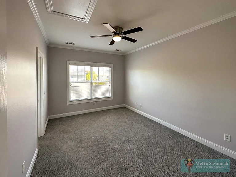 303 Lake View Dr — Photo 18