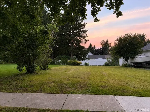 240 Liberty St, Batavia, NY 14020