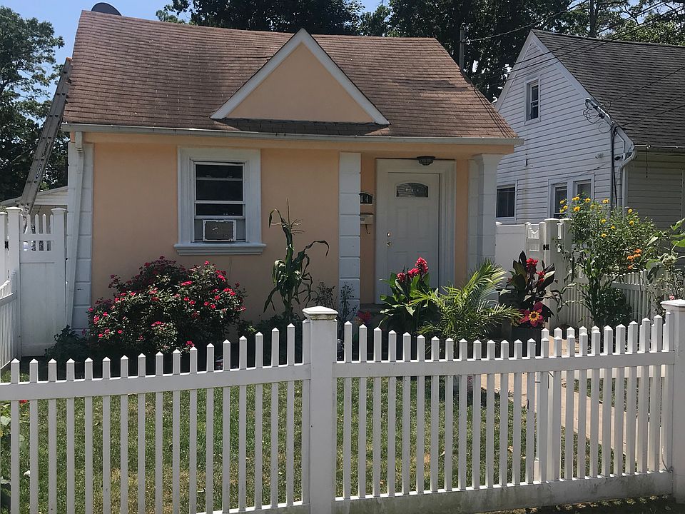 1st image of 104 Mirin Ave