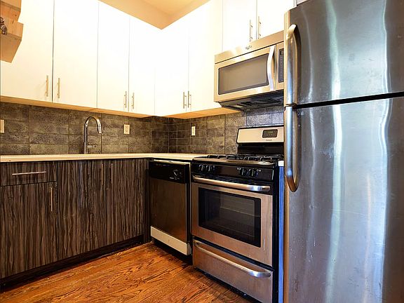 3rd image of 303 Malcolm X Blvd #2R