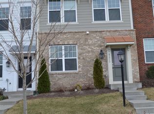 43913 Eastgate View Dr, Chantilly, VA 20152