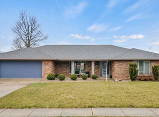 1204 Allison Blvd, Auburn, IN