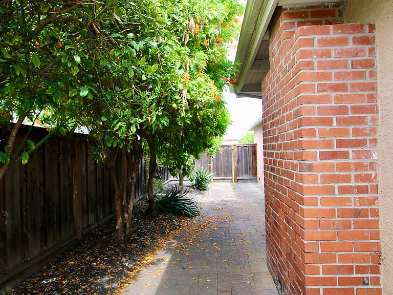 15539 Vassar Ave — Photo 27