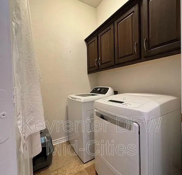6213 Park Meadow Ln — Photo 14