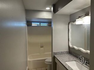 7839 Vernwood St, Houston, TX 77040