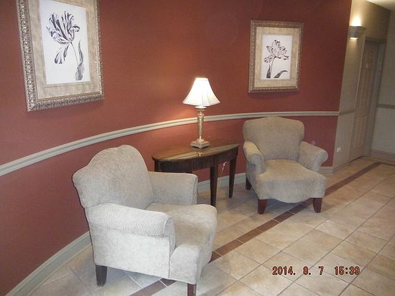 4th image of 1700 Riverwoods Dr
