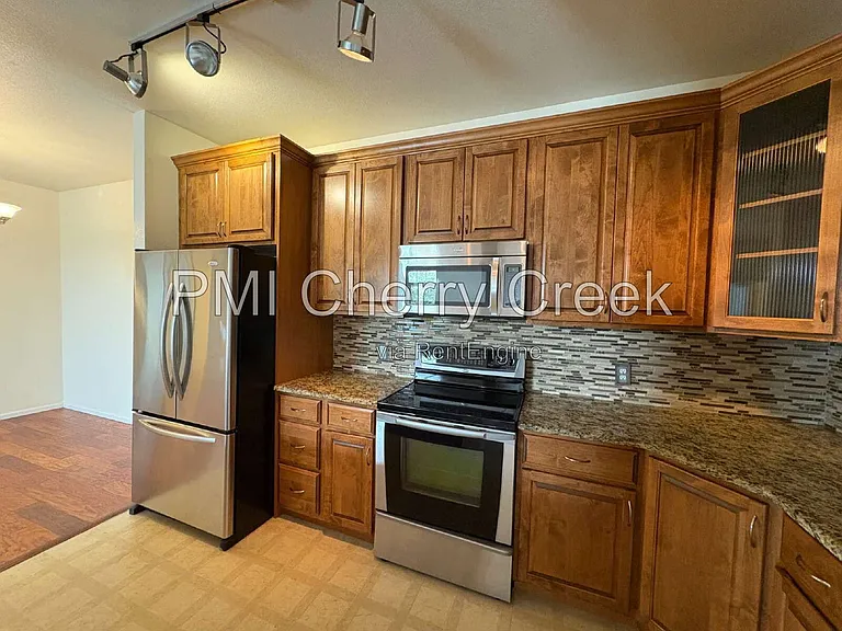 3890 S Dayton St #108 — Photo 11