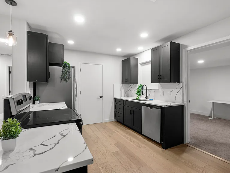 2408 Santa Rita St — Photo 15