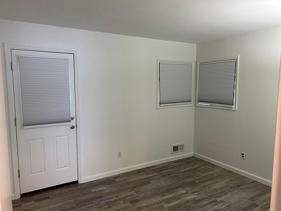 5th image of 330 Locust Ave