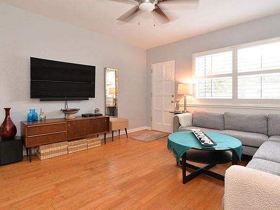 5th image of 1001 N Forest Ave