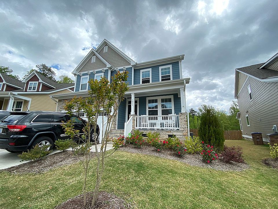 2nd image of 1053 Poppy Fields Ln