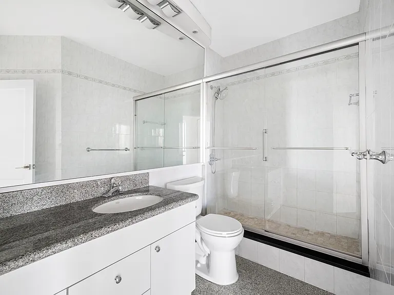 380 Rector Pl #3R — Photo 7
