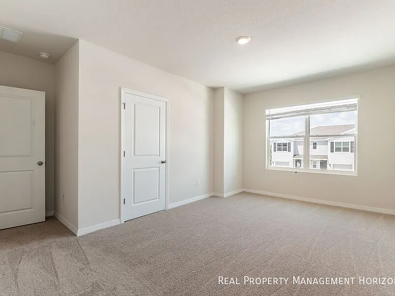 17769 Crescent Moon Loop — Photo 11