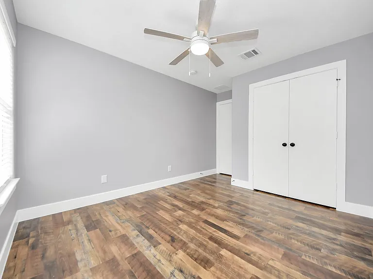 24027 Pinecreek Point — Photo 32