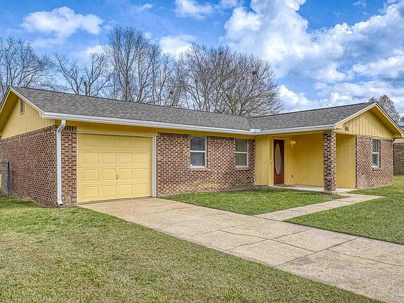 2nd image of 336 Crestfield Cir