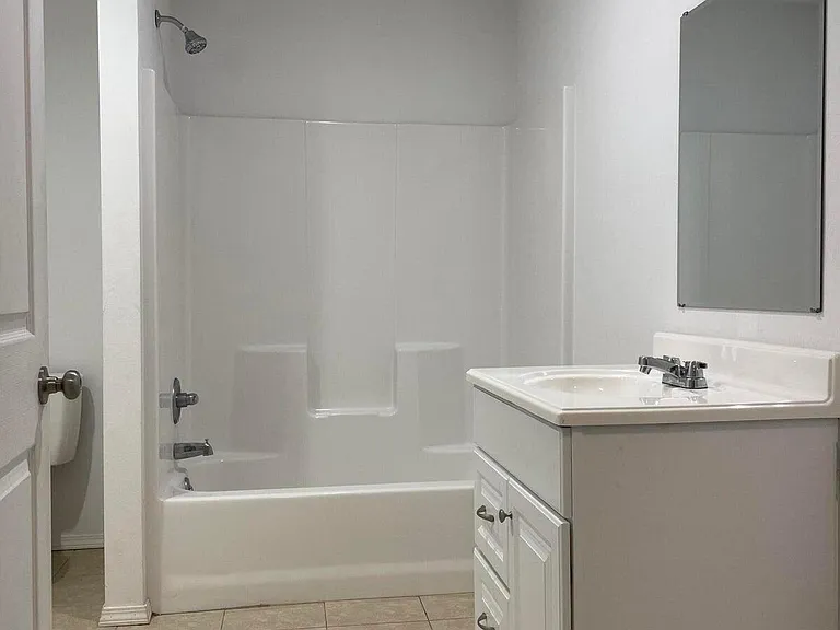 720 S Jackson Ave — Photo 5