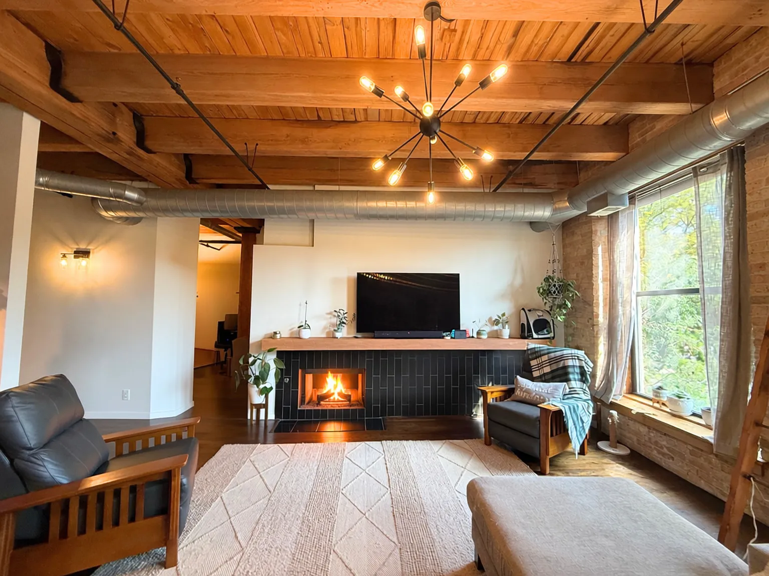 2 bed, 1450 sqft, $4,250 — Photo 3