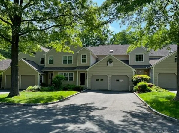 426 Pitkin Hollow #426, Trumbull, CT 06611