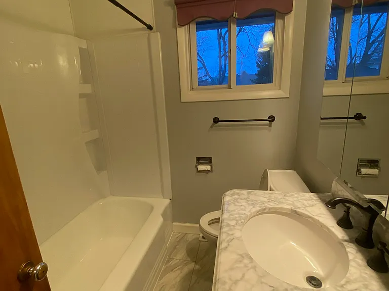 2304 Hewitt Dr — Photo 10