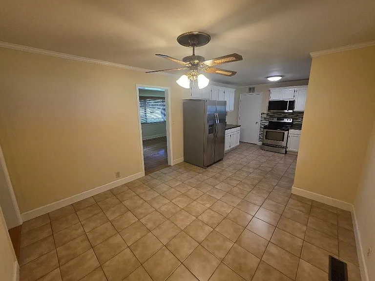 4935 Rawlings Rd — Photo 8