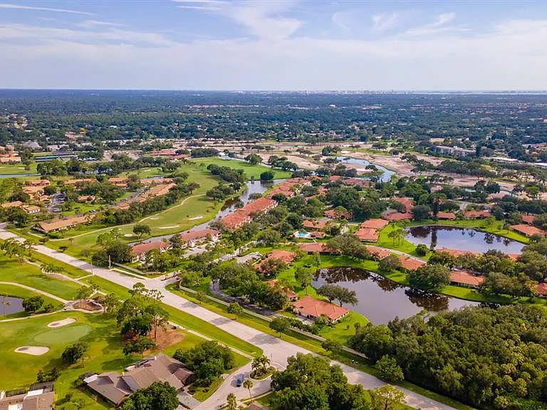5640 Golf Pointe Dr #101 — Photo 44