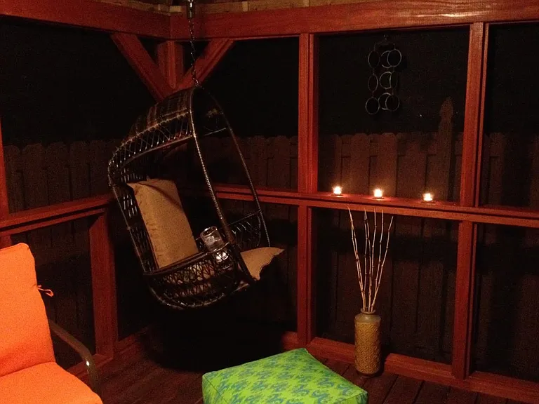 Screened in porch