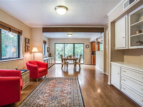 2nd image of 400 Brook Glen Dr