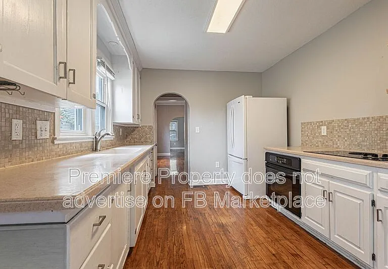 239 S Mill St — Photo 5