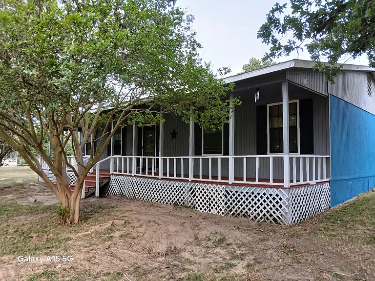 6092 FM 180 — Photo 3