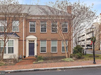 3917 Chain Bridge Rd, Fairfax, VA, 22030