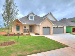 2308 Sugar Sands Rd, Yukon, OK 73099