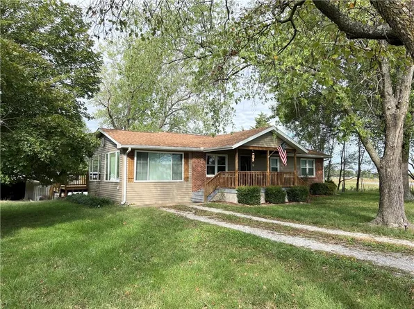 15411 E James Rd, Nevada, MO 64772