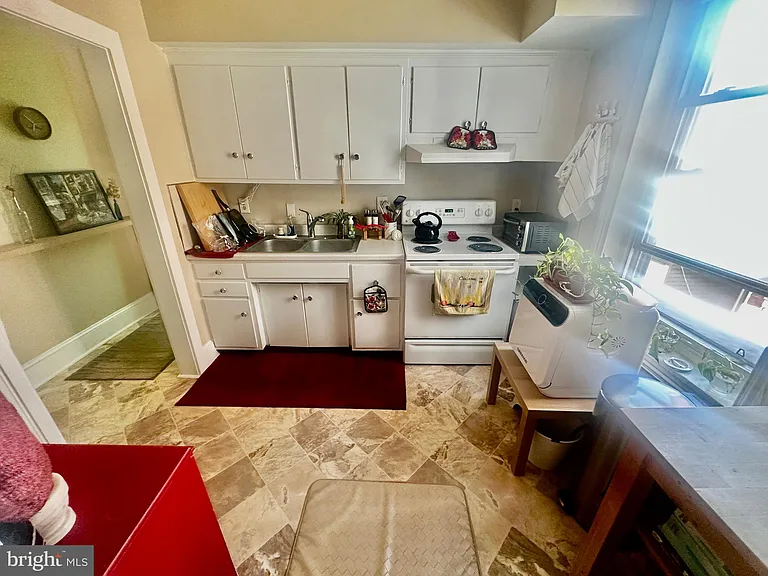 214 Gay St #2 — Photo 3