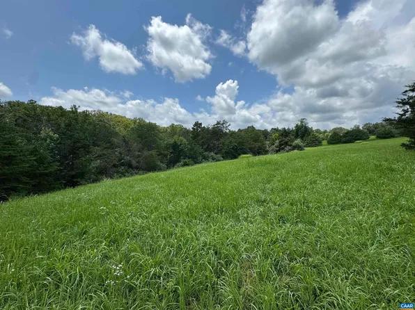 Fishpond Rd, Howardsville, VA 24562