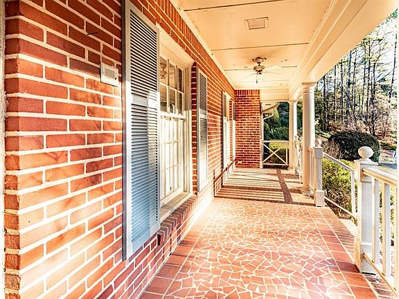 4th image of 1380 Council Bluff Dr