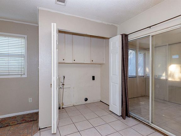 5th image of 1218 N 49th Ave
