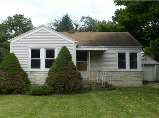 1942 Beulah Ave, East Troy, WI 53120