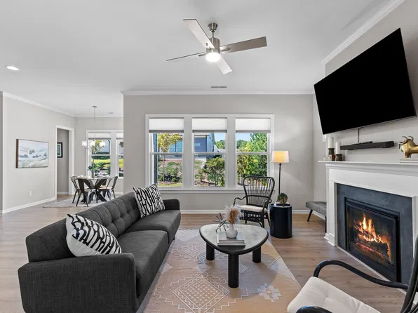 916 Market House Way, Cary, NC 27518