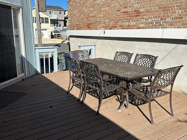 559 Tarpon Ave — Photo 13