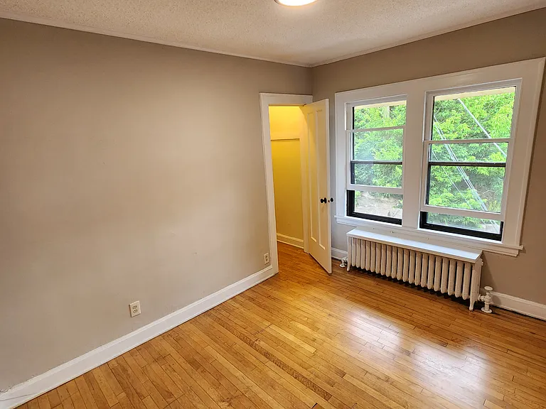 428 W Franklin Ave #430 — Photo 11